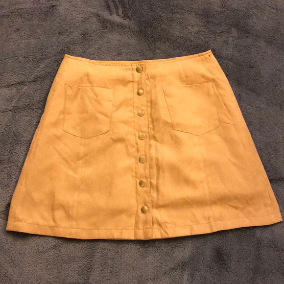 NWOT Button-up Sadie Robertson Skirt!! - Picture 1 of 4